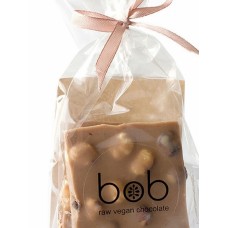Карамельный шоколад BOB с цельным фундуком, 100 гр.